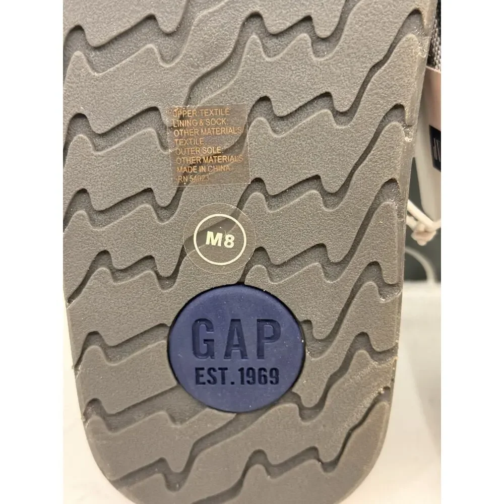 GAP men Beach Sandals flip flops medium Size 8 rubber textile grey white NWT
